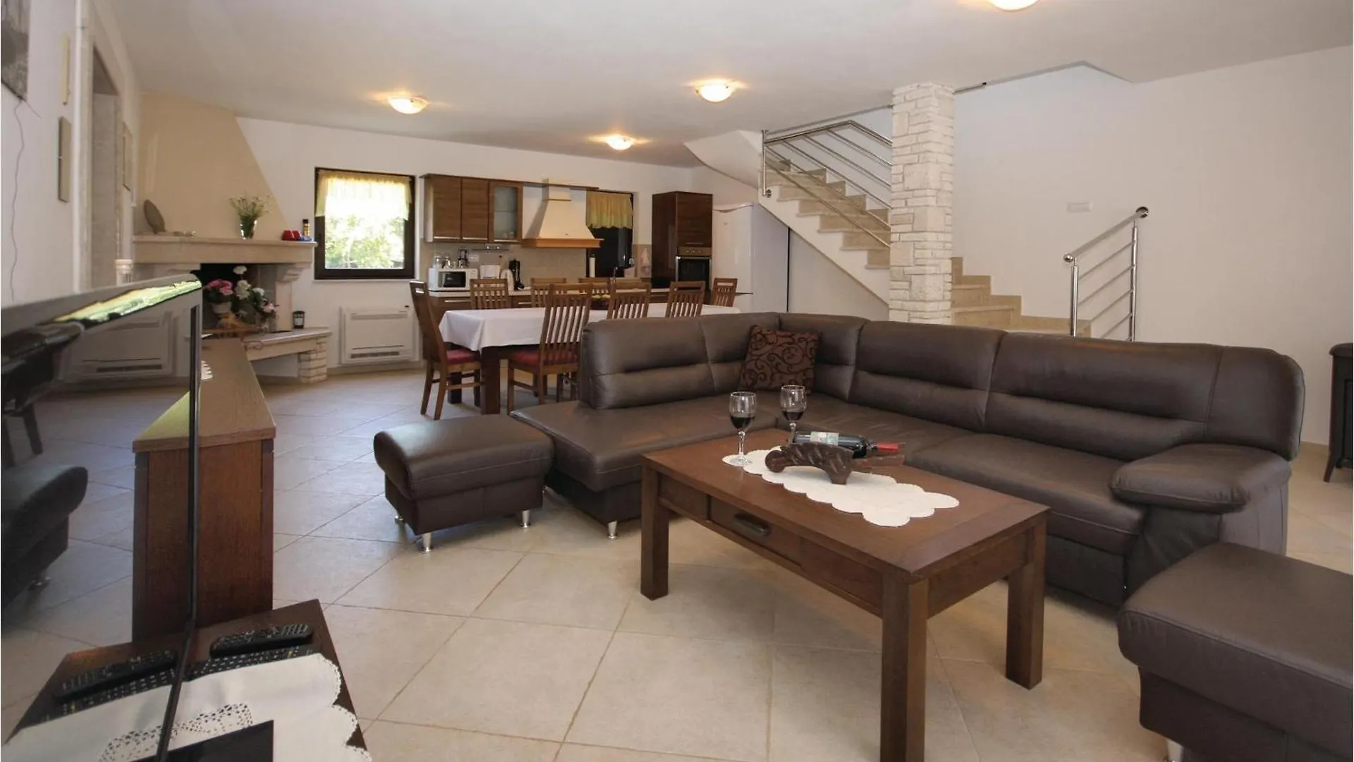 Holiday home Lovely Home In Rebici With Kitchen