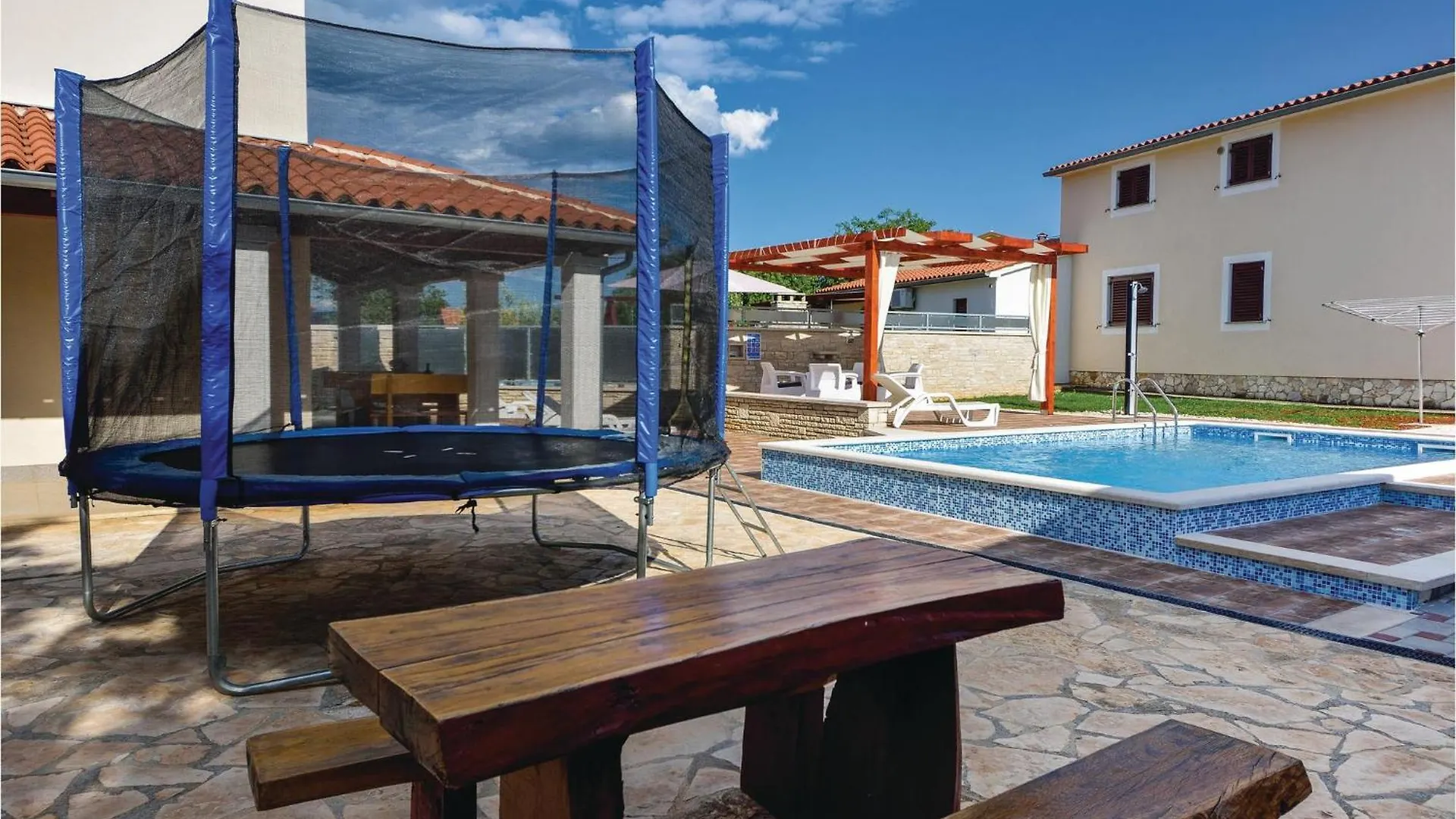 Lovely Home In Rebici With Kitchen